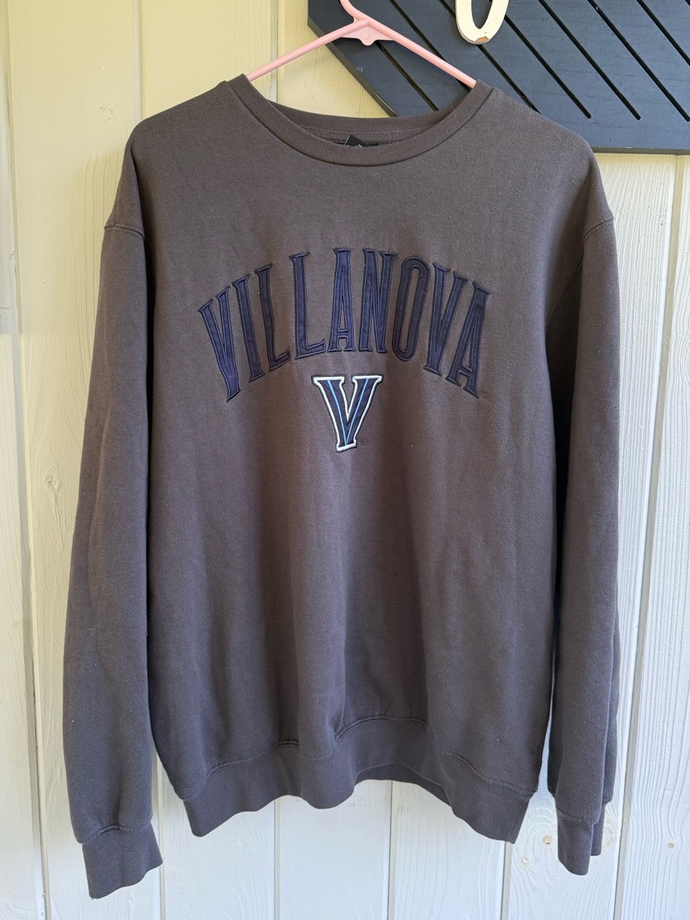 Colosseum Villanova Pullover Sweatshirt - Charcoal, Navy